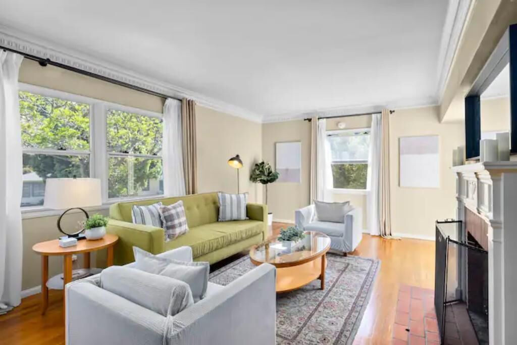 Photo of Livingroom in View Park-Windsor Hills
