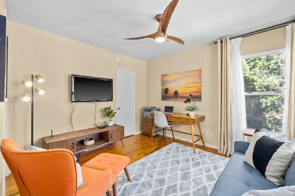 Photo of Livingroom in View Park-Windsor Hills