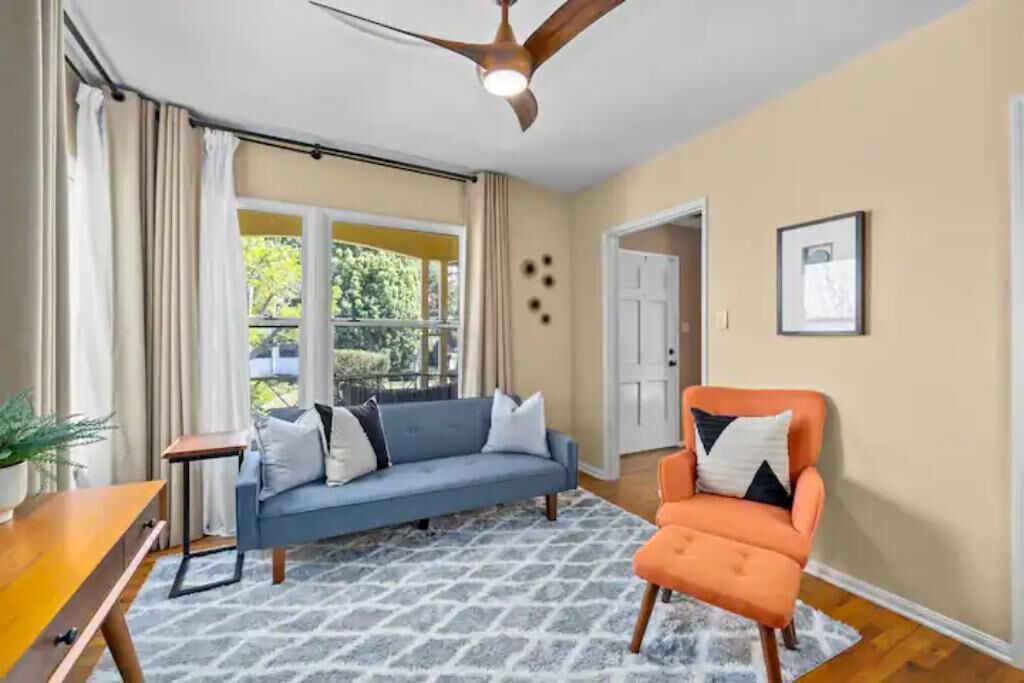Photo of Livingroom in View Park-Windsor Hills