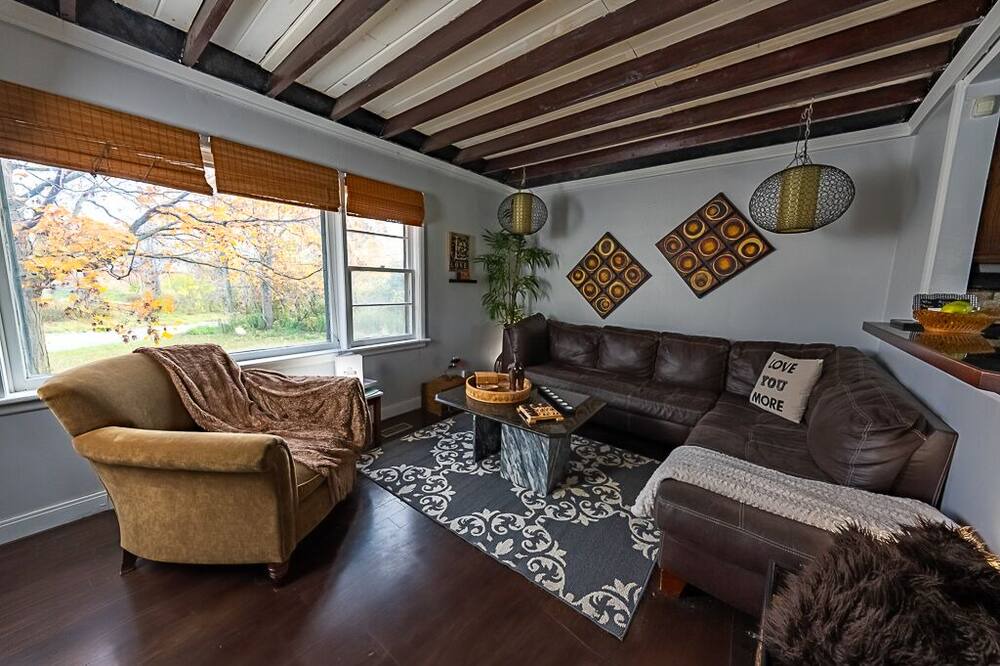 Photo of Livingroom in Hamilton
