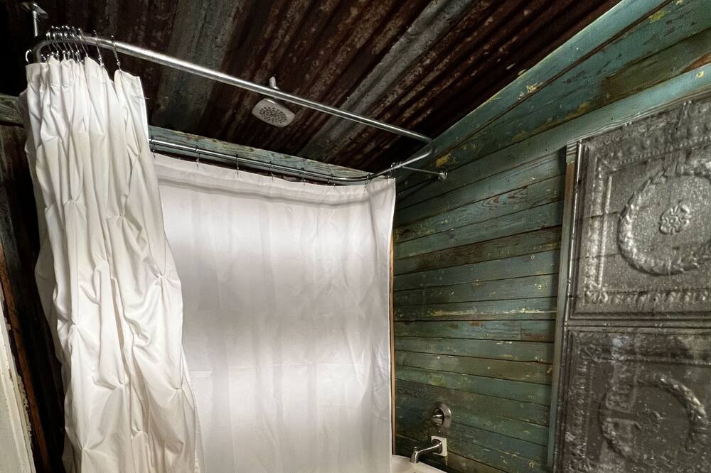 Photo of Bathroom in Round Top