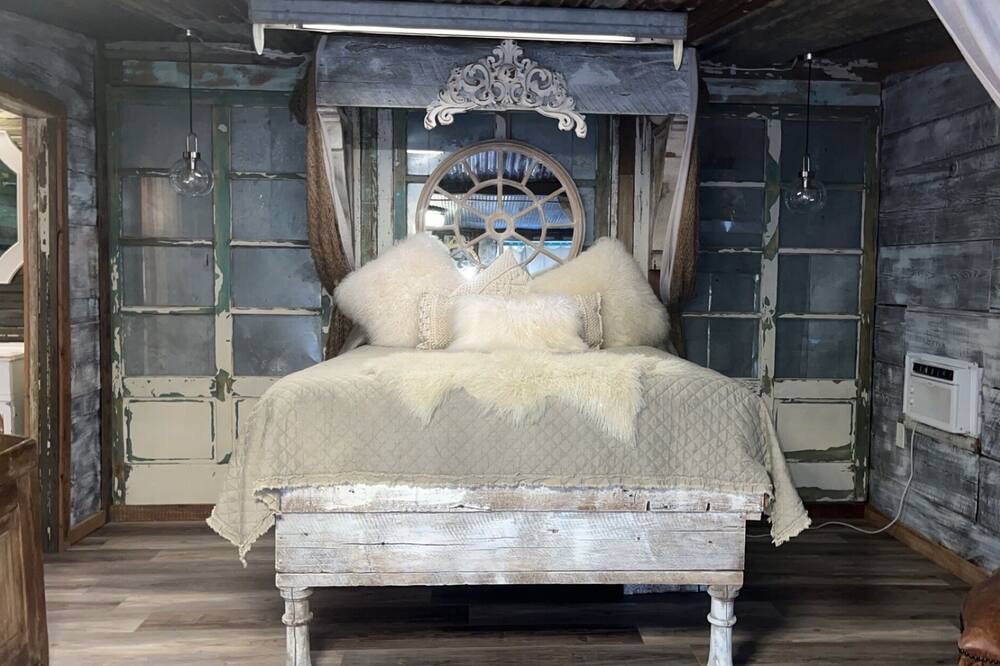 Photo of Bedroom in Round Top