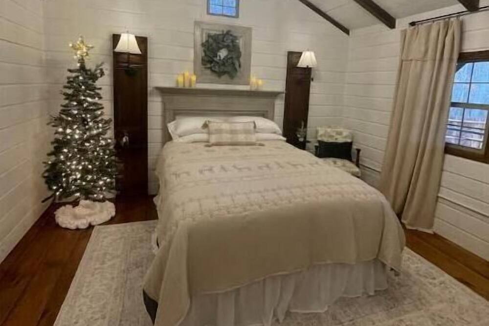 Photo of Bedroom in Mitchell