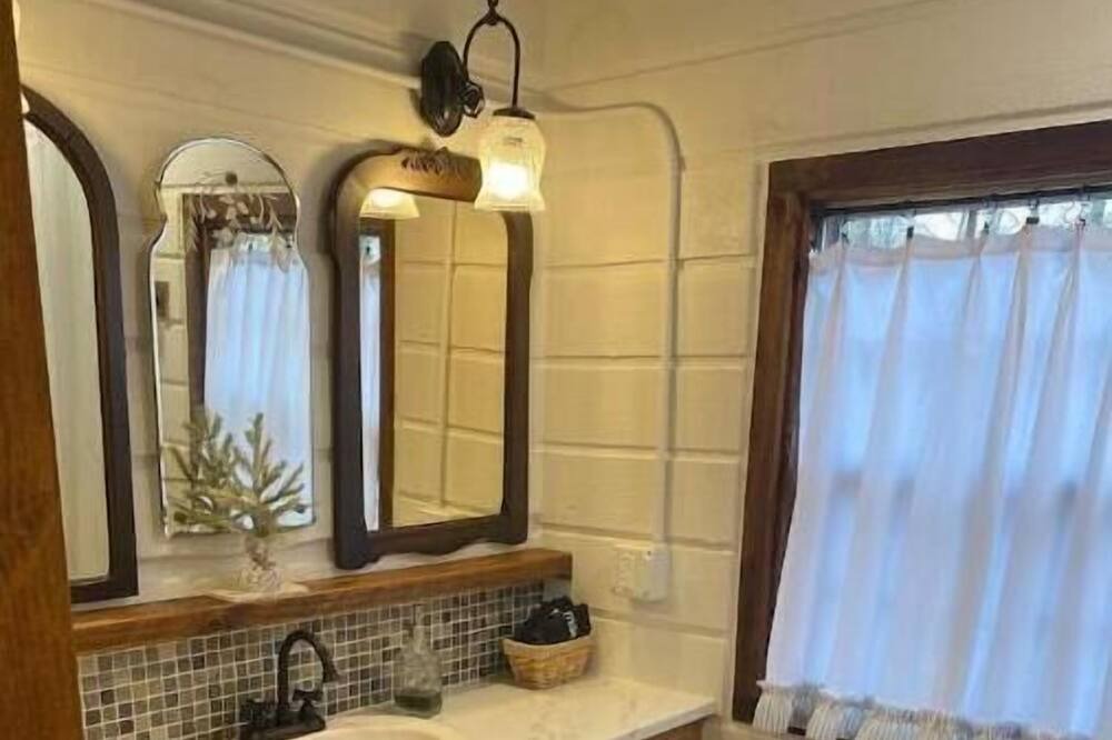 Photo of Bathroom in Mitchell