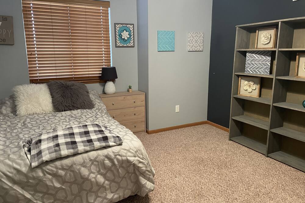 Photo of Bedroom in Oakdale