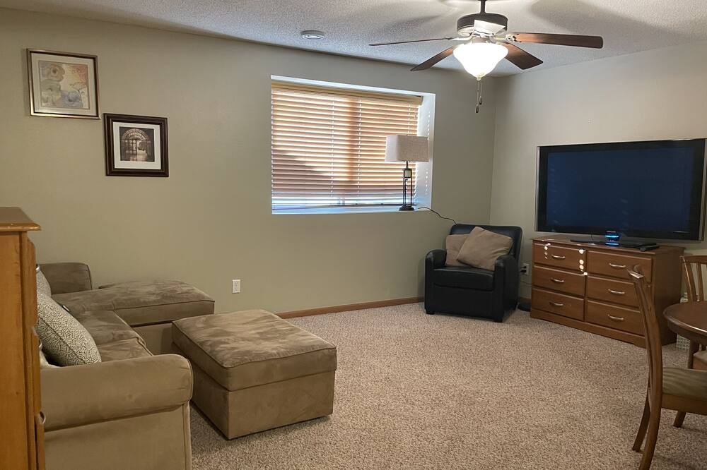 Photo of Livingroom in Oakdale
