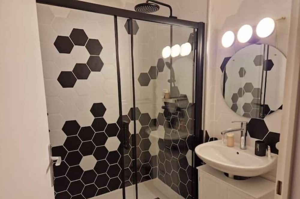 Photo of Bathroom in Saint-Dizier
