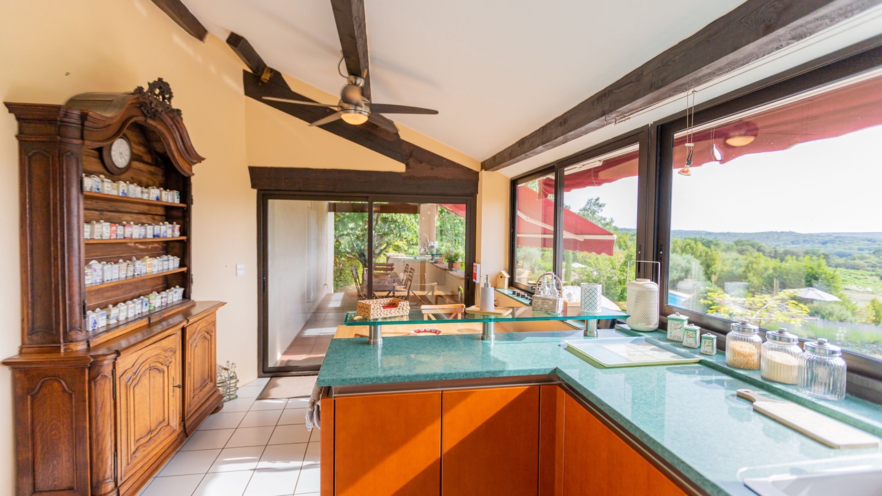 Photo of Kitchen in Saint-Cesaire-de-Gauzignan