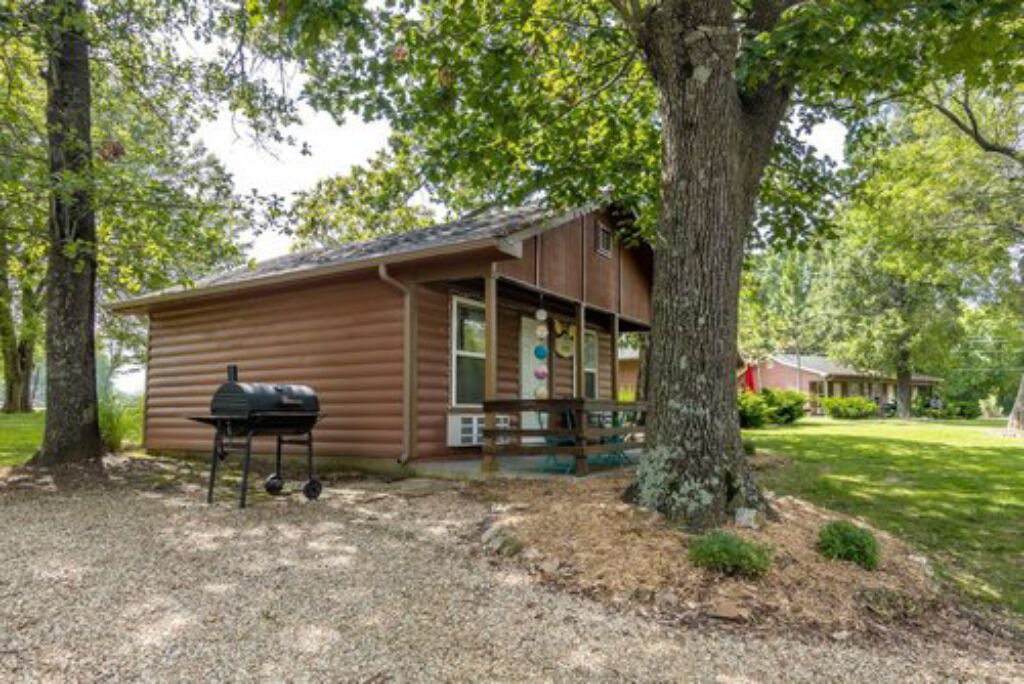 Photo of Outdoor in Cleora