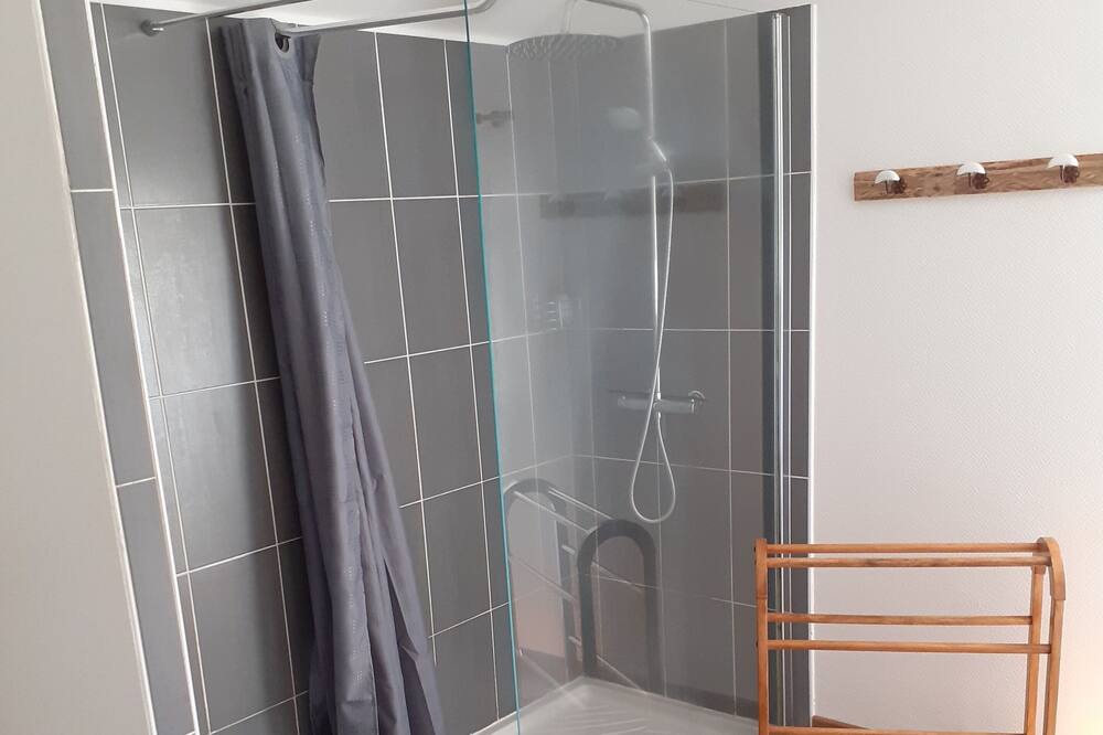 Photo of Bathroom in Benais