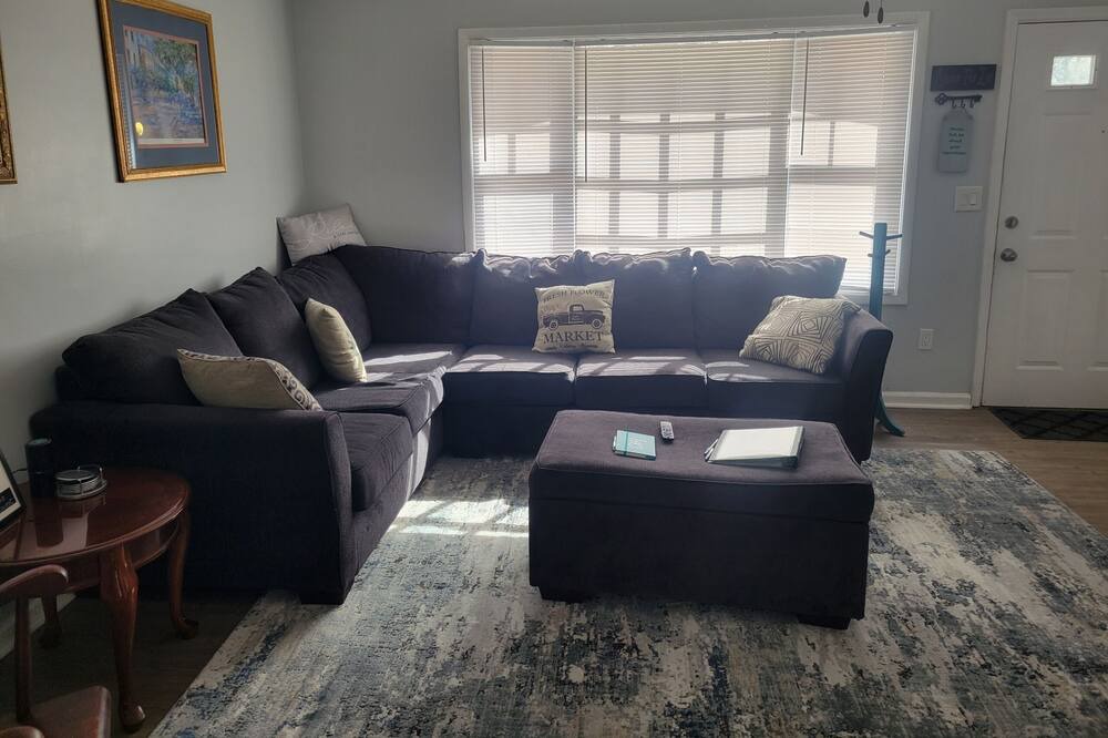 Photo of Livingroom in Goose Creek