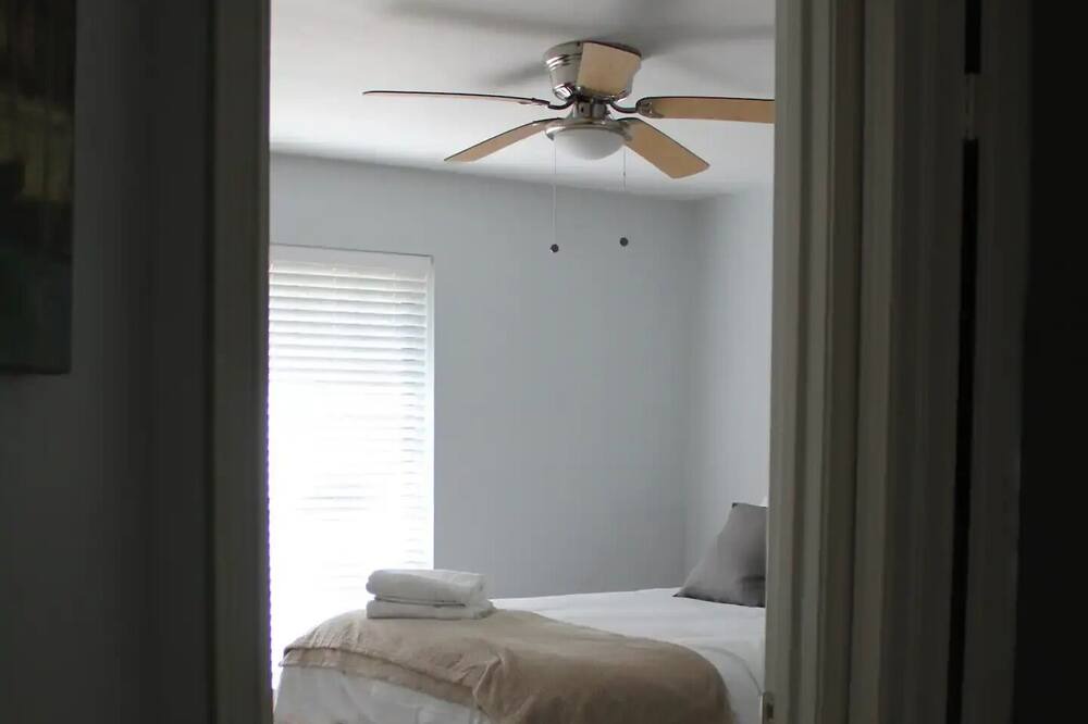Photo of Bedroom in DeSoto