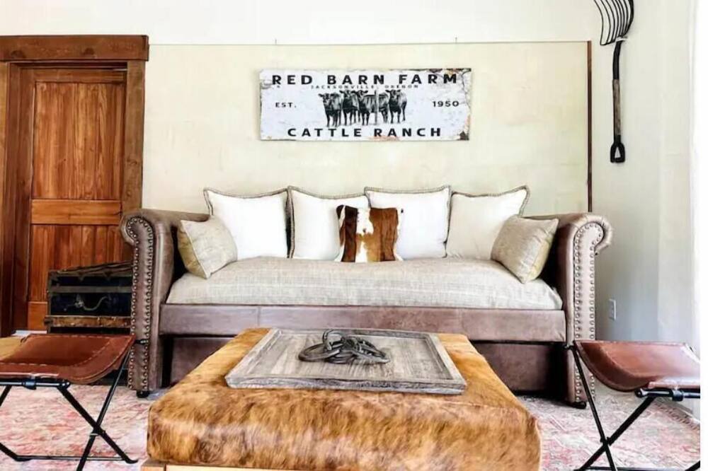 Photo of Livingroom in Jacksonville