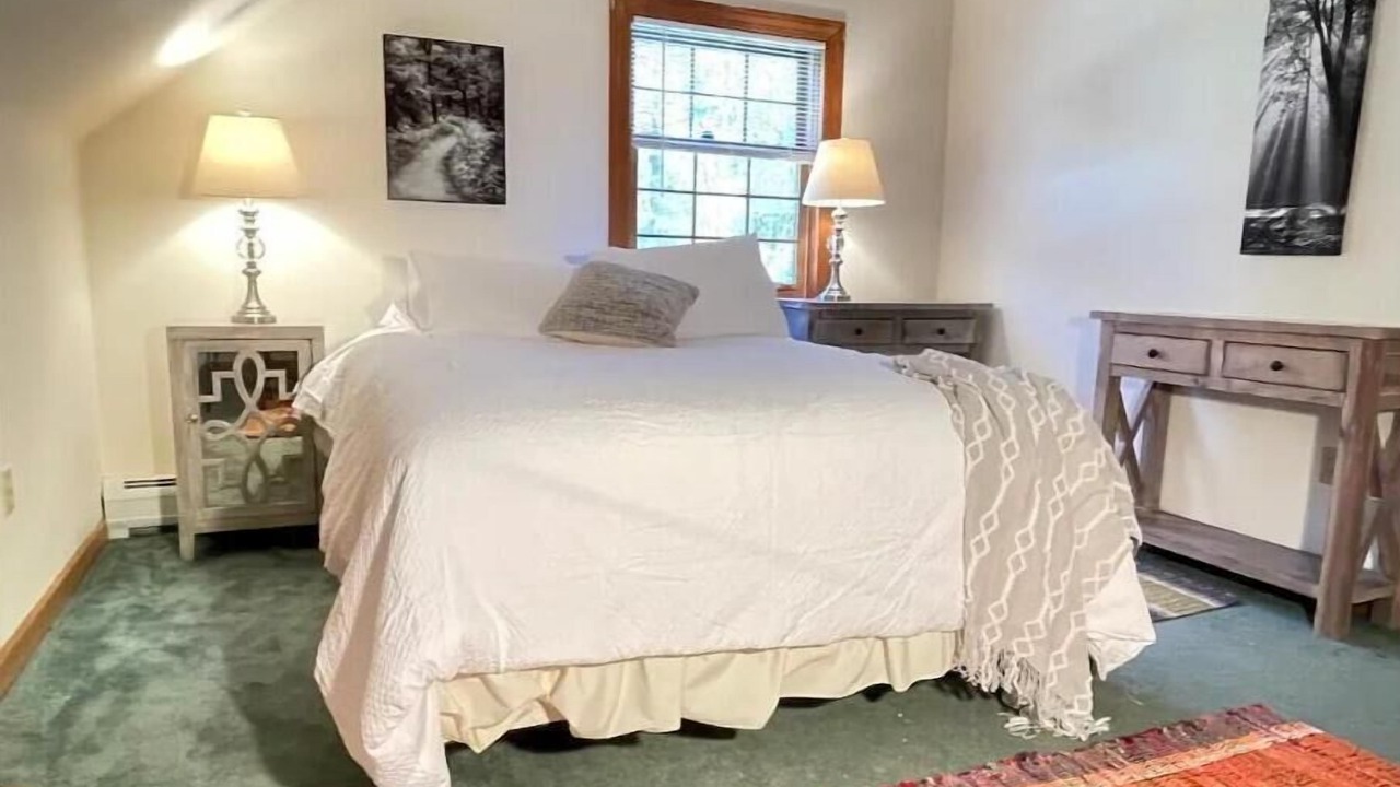 Photo of Others in Putney