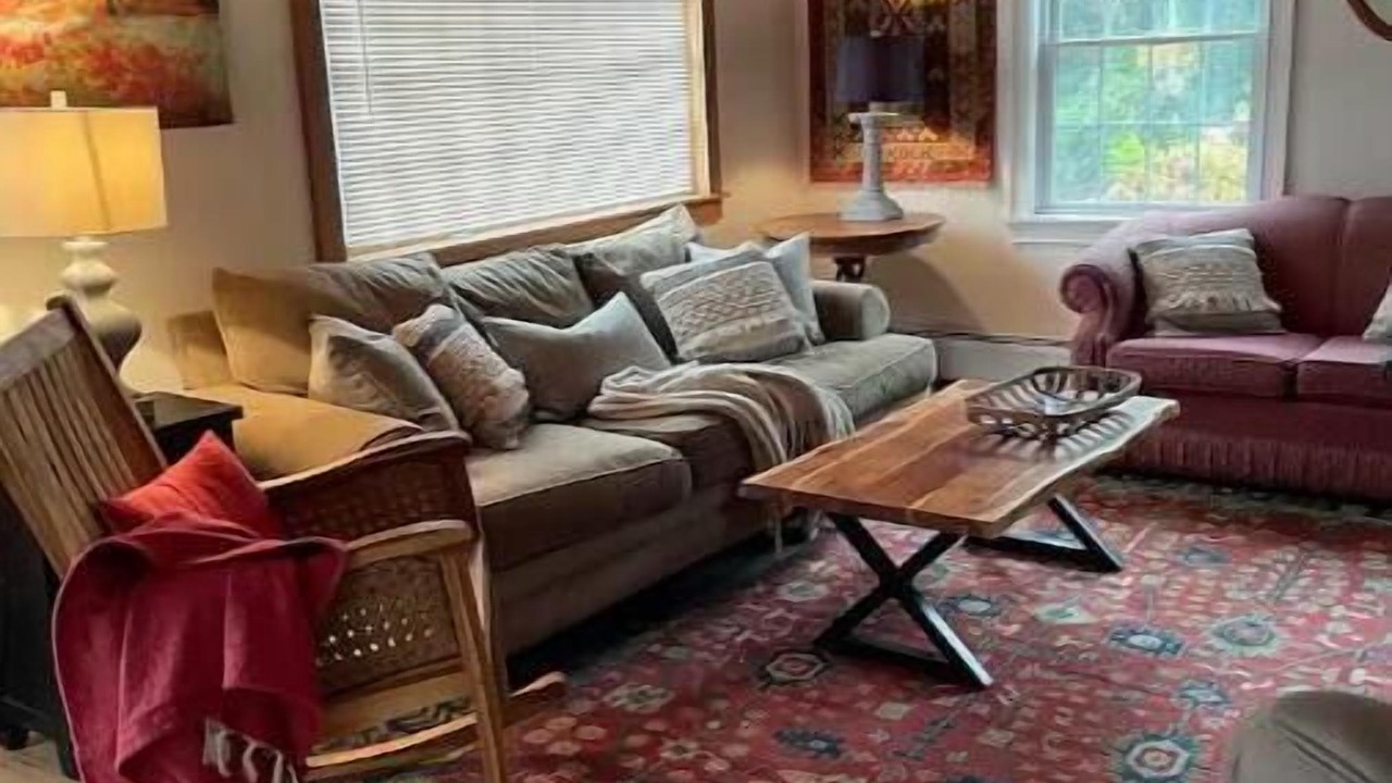 Photo of Others in Putney