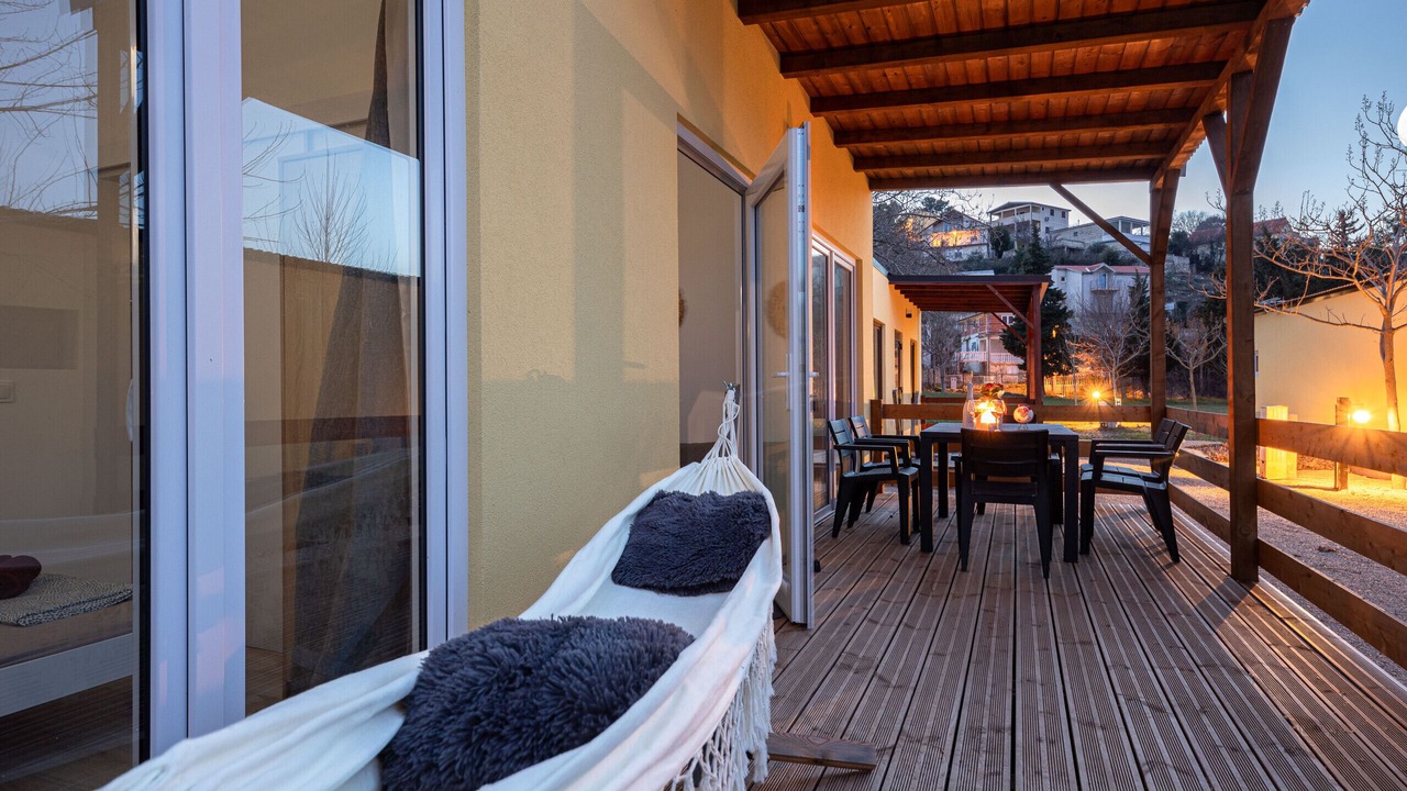 Photo of Patio Balcony in Donji Karin