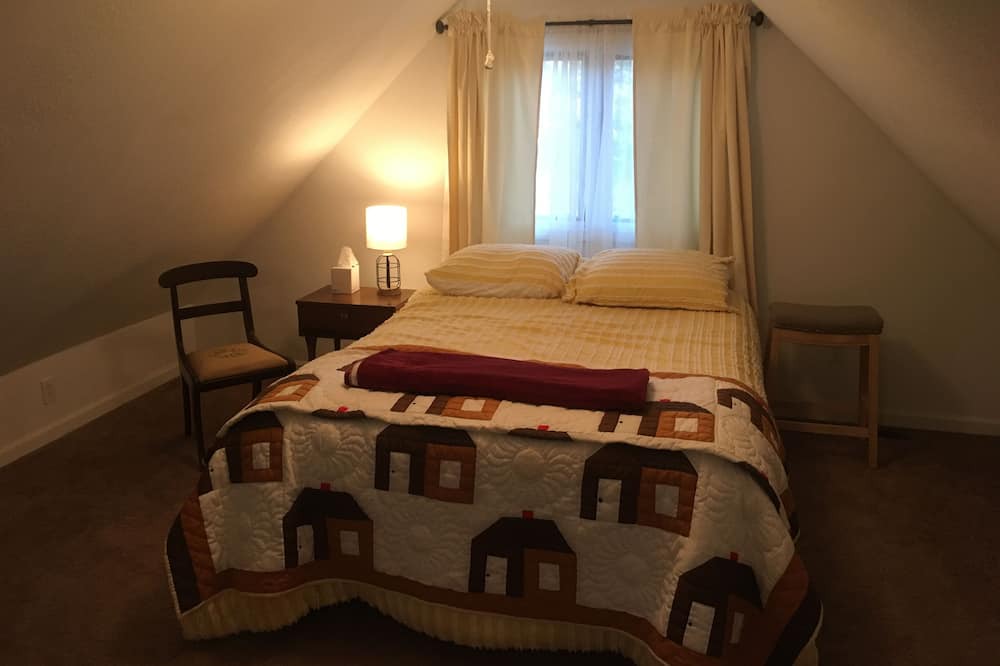 Photo of Bedroom in Aiken