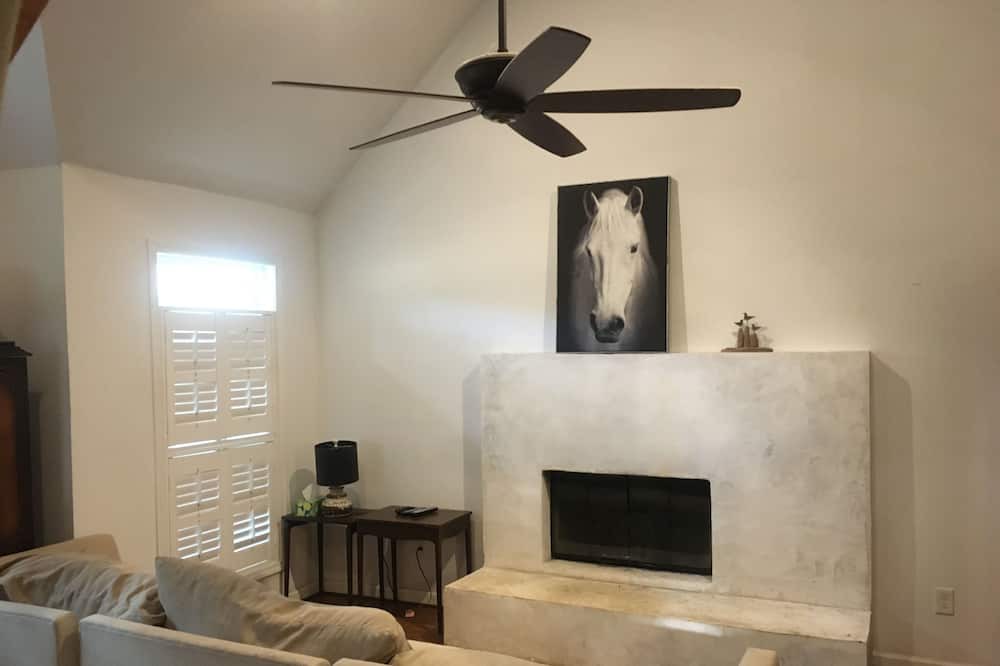 Photo of Livingroom in Aiken