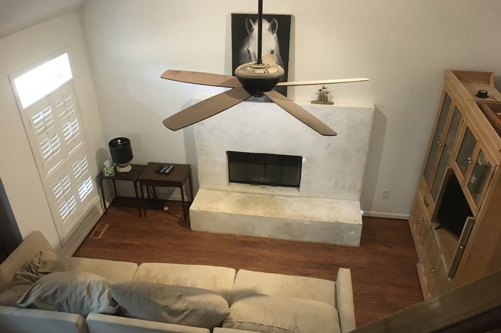 Photo of Livingroom in Aiken