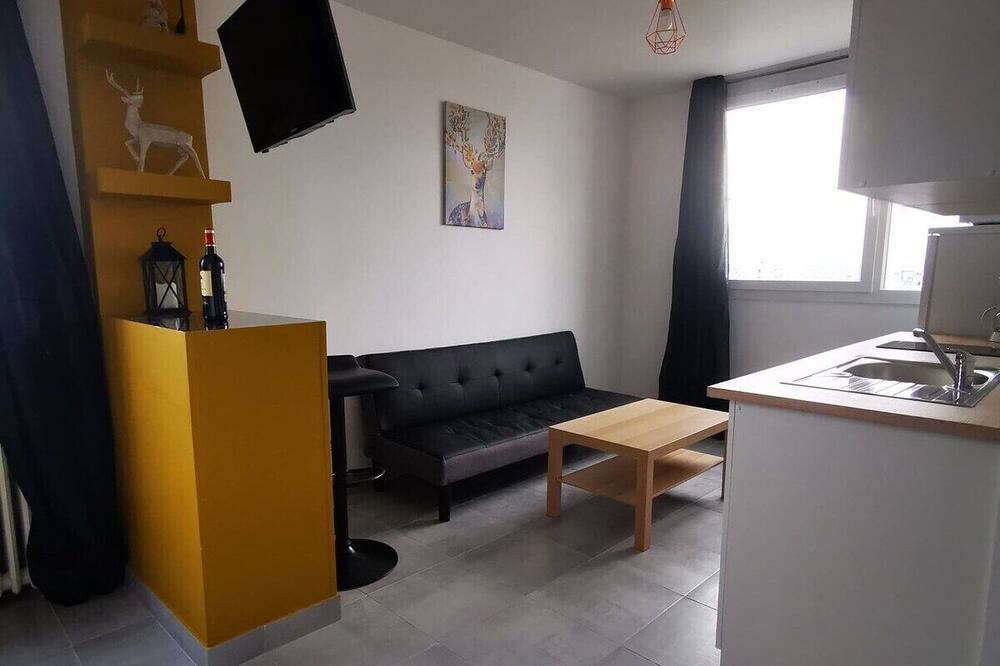 Photo of Bedroom in 8th Arrondissement