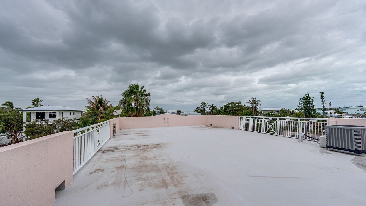 Photo of Patio Balcony in Twin Lakes