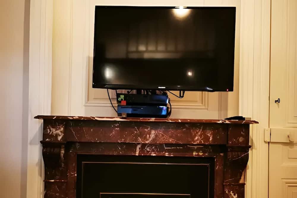 Photo of Bedroom in La Demi - Lune