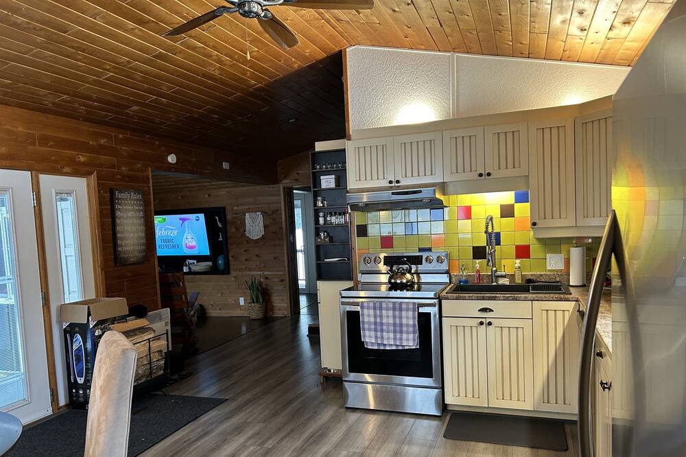 Photo of Kitchen in Whitewater Region