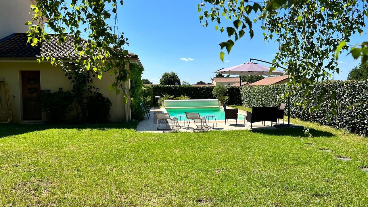 Photo of Outdoor in Verneuil-sur-Vienne