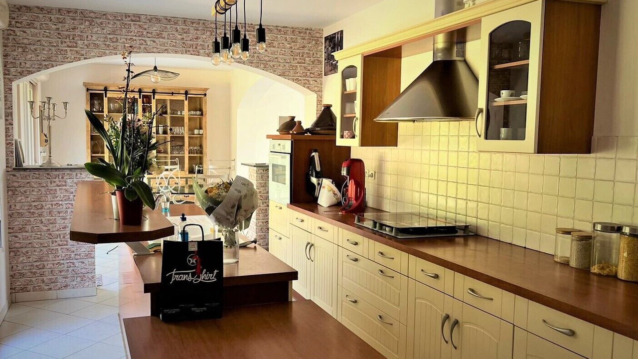 Photo of Kitchen in Verneuil-sur-Vienne