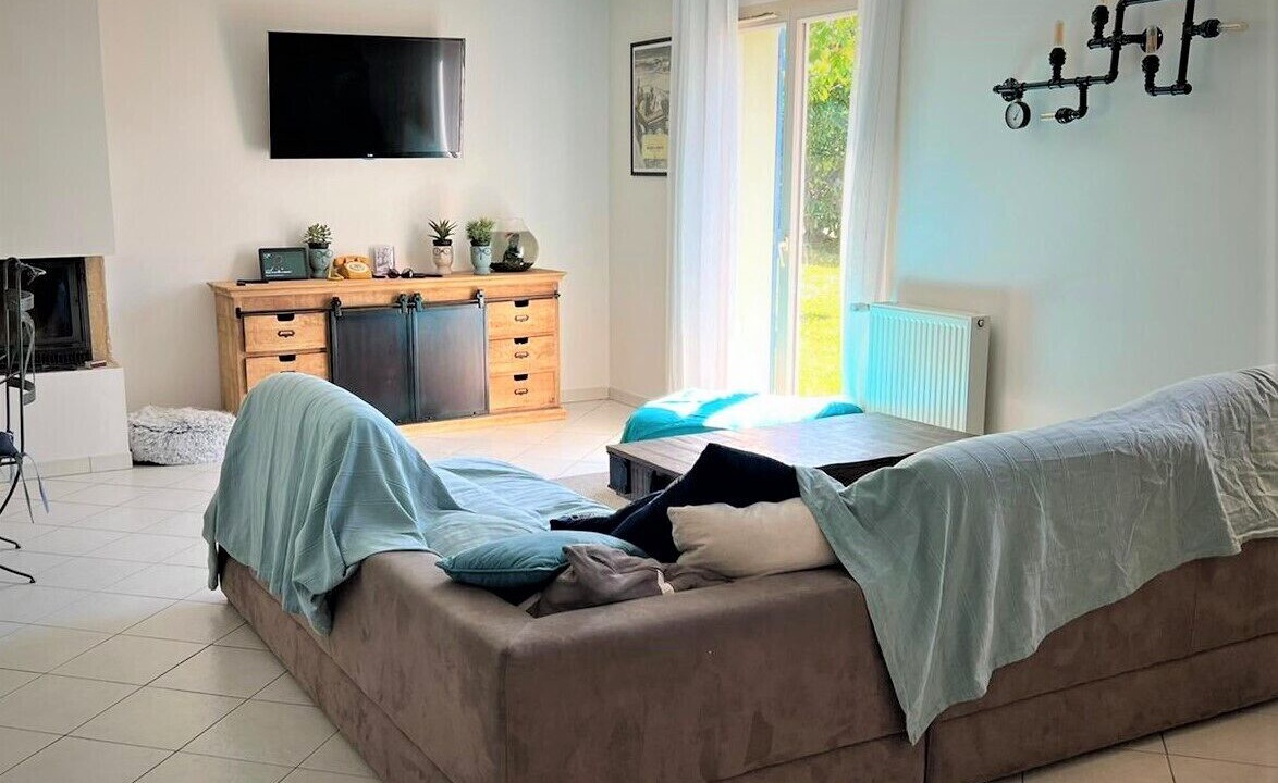 Photo of Livingroom in Verneuil-sur-Vienne