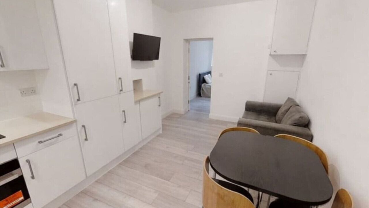 Photo of Others in Edgware