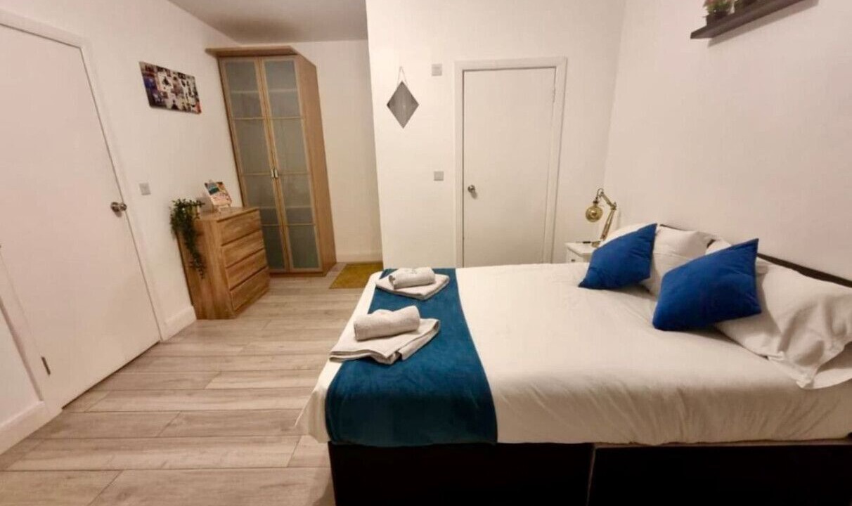 Photo of Others in Edgware