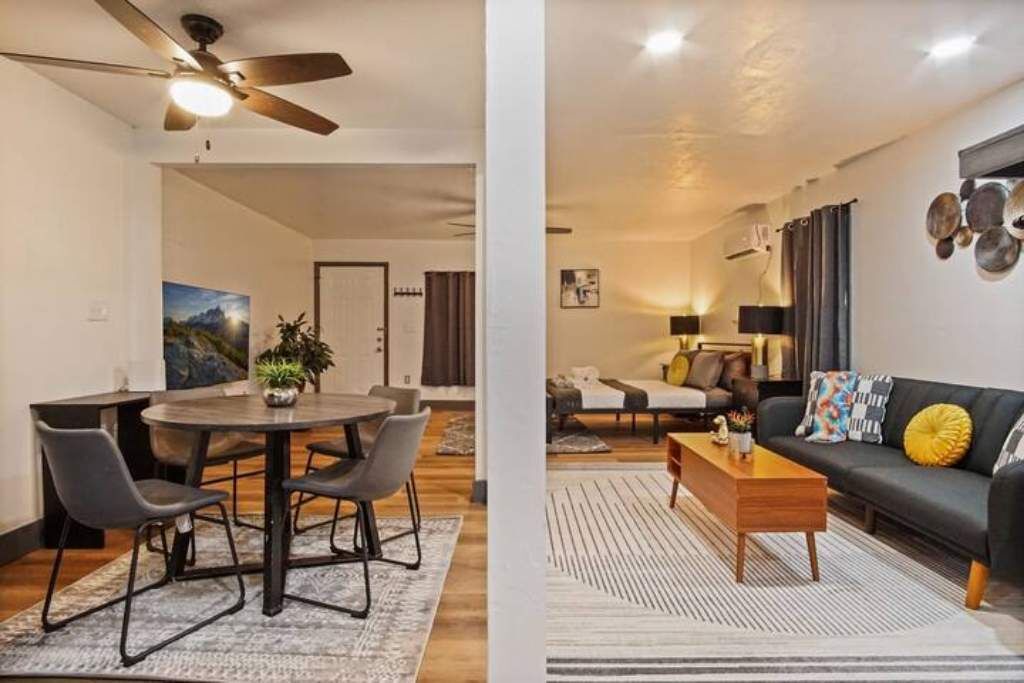 Photo of Livingroom in Oklahoma City