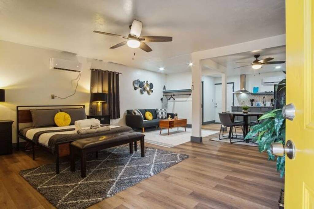 Photo of Livingroom in Oklahoma City