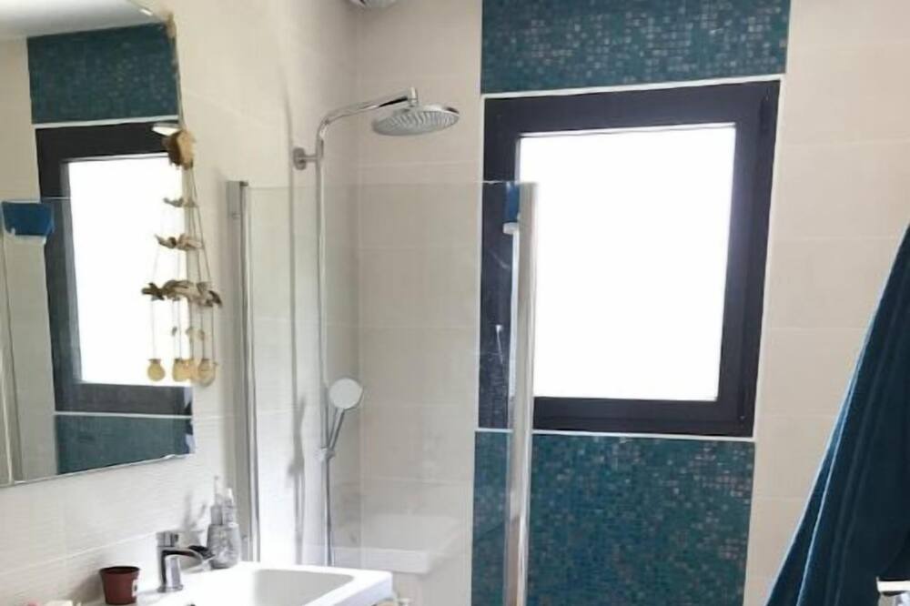 Photo of Bathroom in Pessac