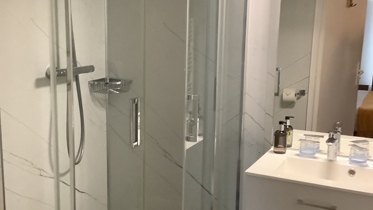 Photo of Bathroom in Buffon