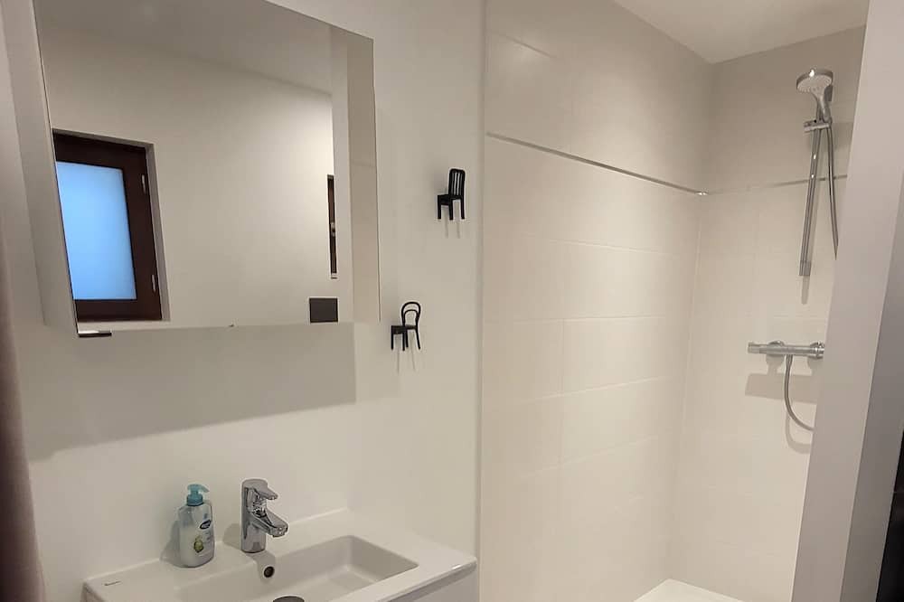 Photo of Bathroom in Beuzeville