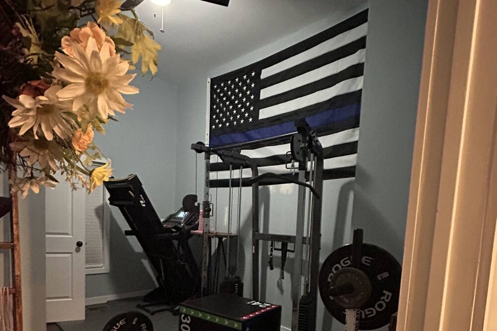 Photo of Others in Oliver