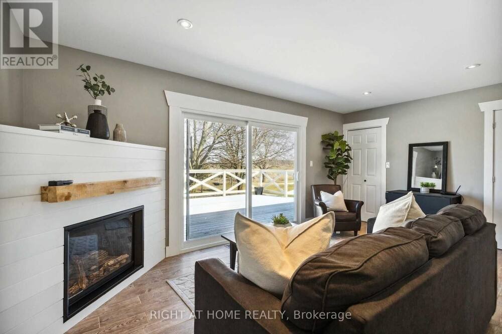 Photo of Livingroom in Kincardine