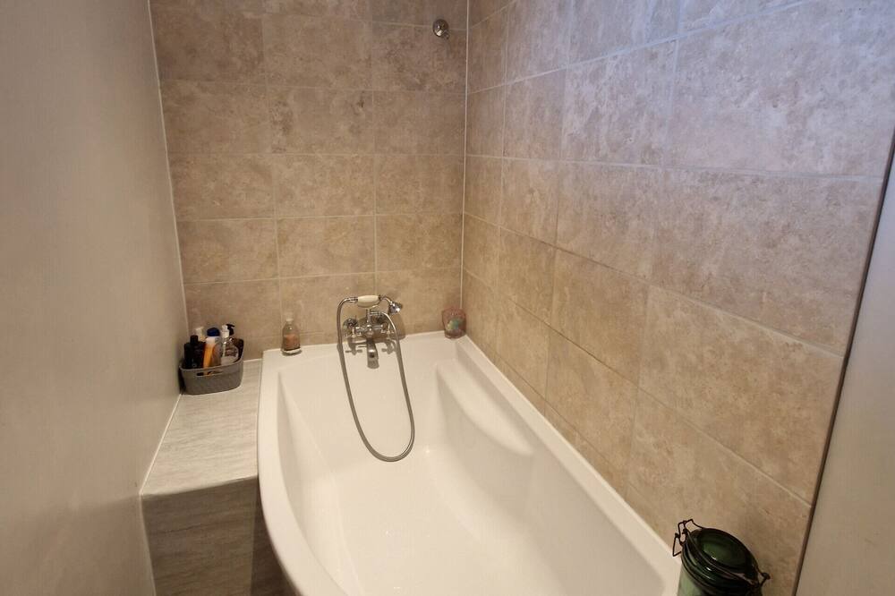 Photo of Bathroom in Roeze-sur-Sarthe