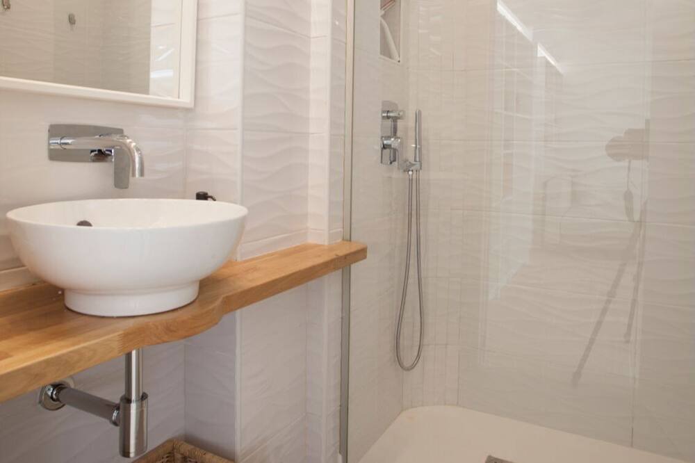 Photo of Bathroom in Penya-roja