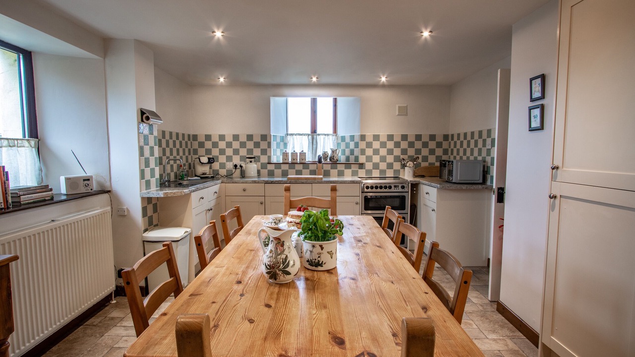 Photo of Others in Hele