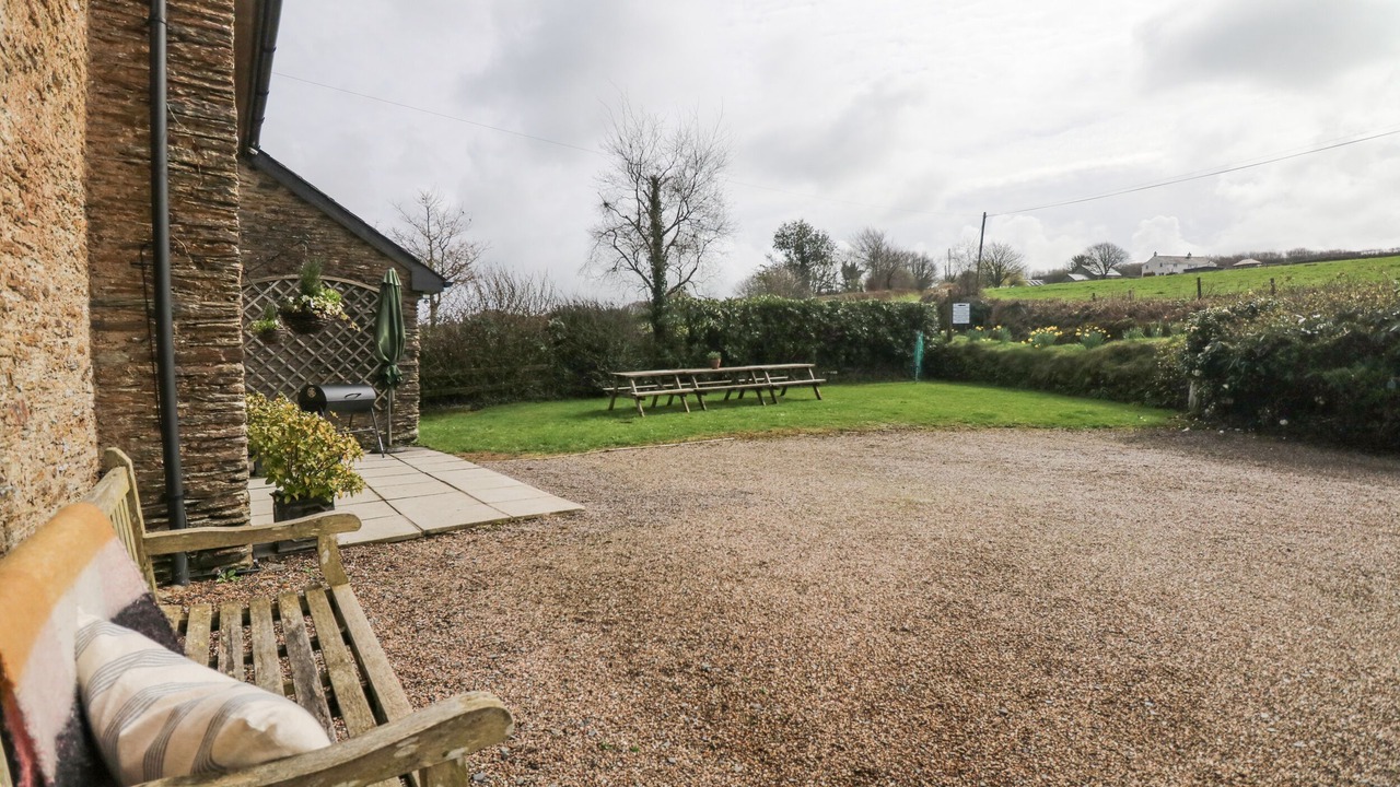 Photo of Others in Hele