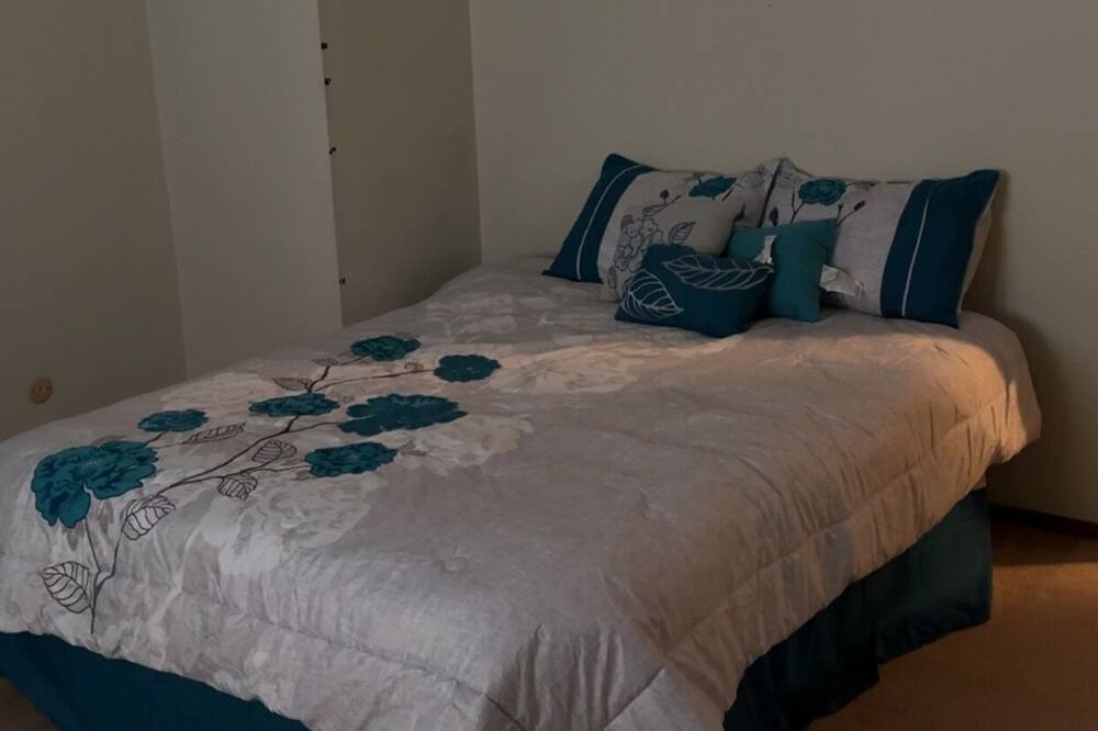 Photo of Bedroom in Champaign