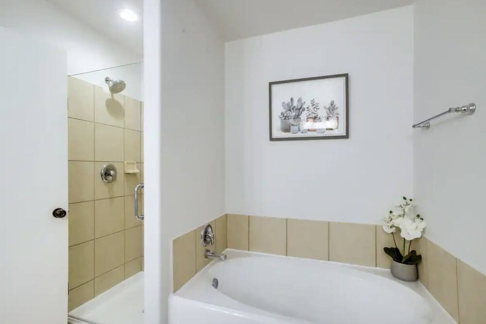 Photo of Bathroom in Rosenberg