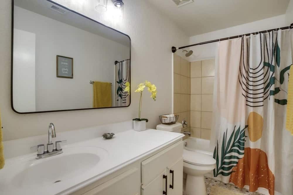 Photo of Bathroom in Rosenberg