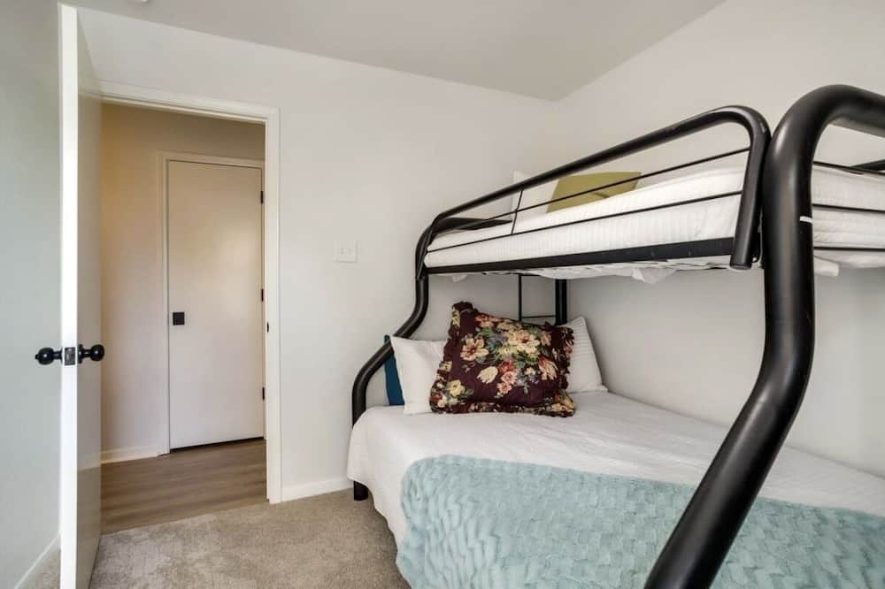 Photo of Bedroom in Rosenberg