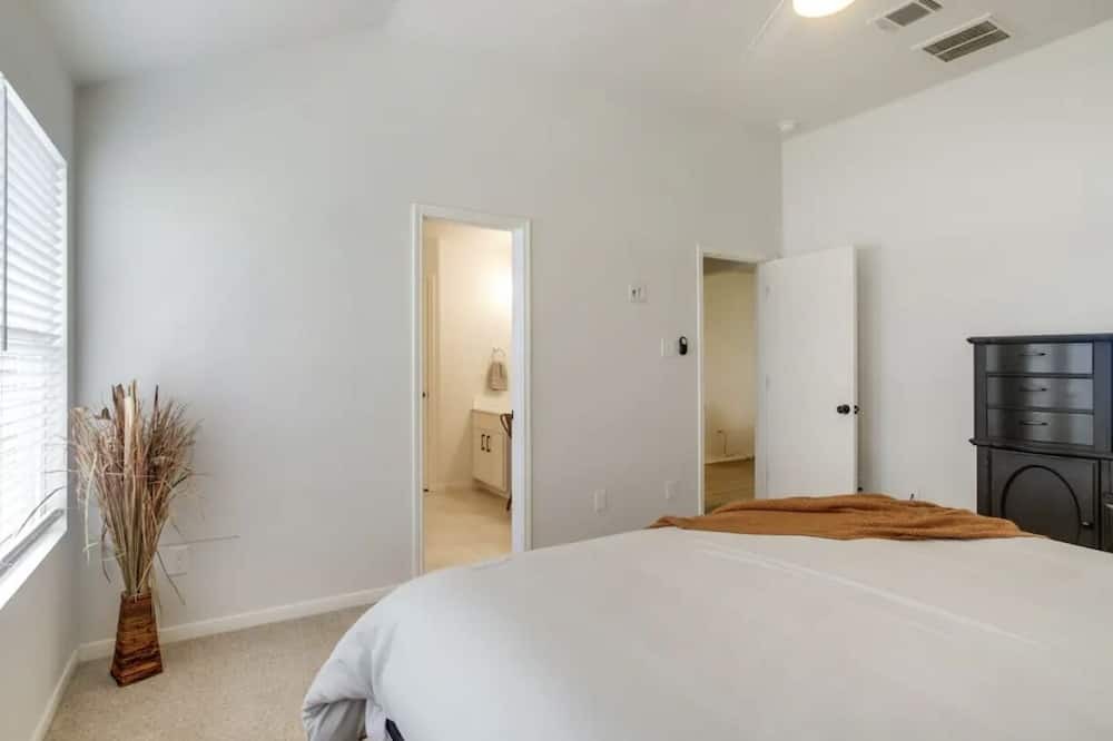 Photo of Bedroom in Rosenberg