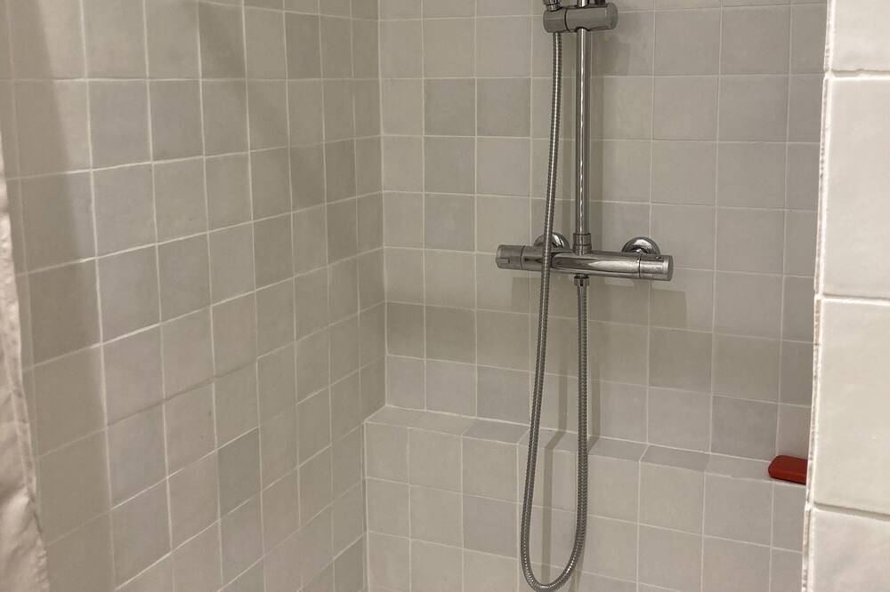 Photo of Bathroom in Bas-Vernet