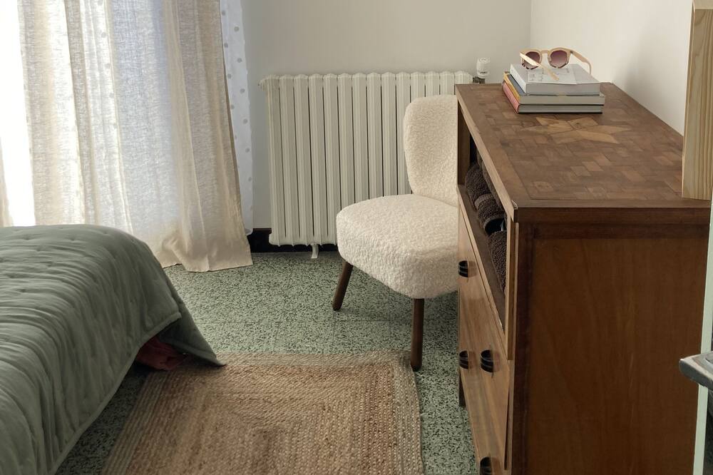 Photo of Bedroom in Bas-Vernet